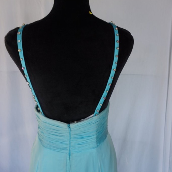 Mac Duggal Dresses & Skirts - 81413 Mac Duggal Beaded Evening Gown, Size 6, Aqua